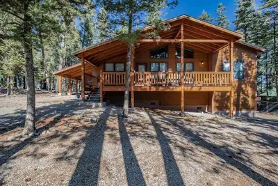 Image de Beautiful Cloudcroft Getaway cabin on National Forest & biking/hiking trails