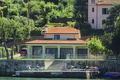 Image de Remarkable 4-Bed Villa in Bellano