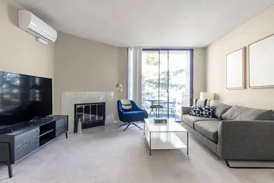 Image de Cozy Cupertino 2br w/ Gym, Pool, nr. Apple & Google, by Blueground