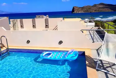 Image de Luxurious beachfront villa