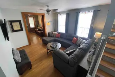 Image de The Escape Pad - Historic Home in the heart of Indy