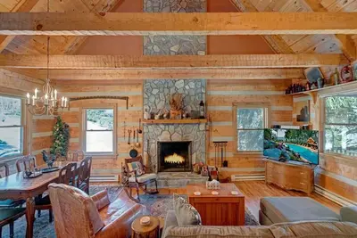 Image de The Coop- Mtn Cabin, Fireplace, Pool Table, Pet Friendly, Ev Charger, Grill