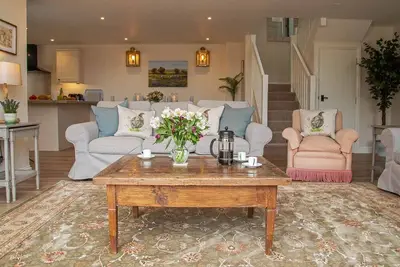 Image de Luxury 3 Bed/Bath ensuite self catering accommodation in Dorset converted barn.