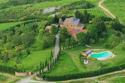 Image de Panoramic villa with swimming pool