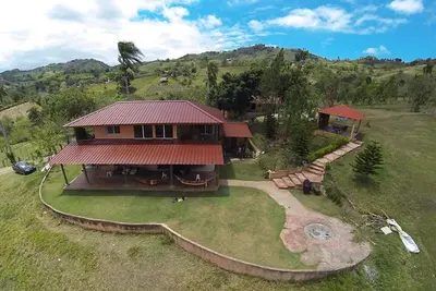 Image de Family suite in farm overlooking the Taveras lake
