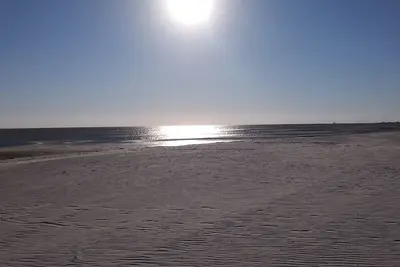 Image de Casa Mare-The beach -Military per diem honored for listing 30 days or more.