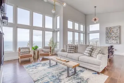 Image de Enjoy Luxurious, Modern Splendor with Stunning Neskowin Clifftop Views!