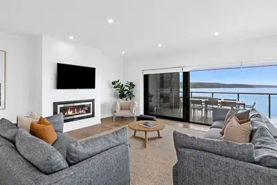 Image de Oceania 16 - A new standard in beach living