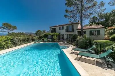 Image de Villa 5 Chambres Avec Piscine Privee Et Jardin (N°359)