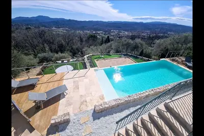 Image de Spacious Villa With Amazing Views Just a Stroll Away from Montauroux Village