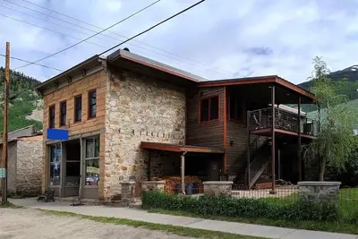 Image de Modern Downtown Loft in Heart of Silverton