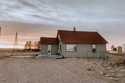 Image de Farmhouse on Hi-Line near hunting and fishing enroute to Glacier National Park