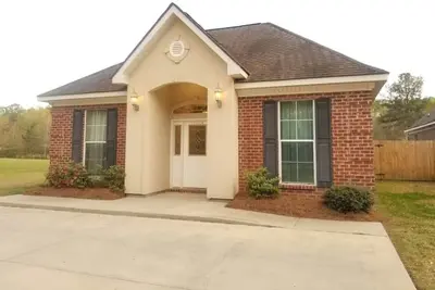 Image de Villa 4, spacious townhouse in Tickfaw, La