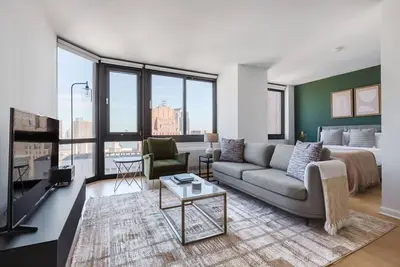 Image de Lux Tribeca Studio w/ Pool + Gym + View near City Hall by Blueground