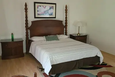 Image de Honeycreeper Room