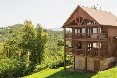 Image de New W/ 360 Views, Gameroom-Hottub, Resort pool, WiFi