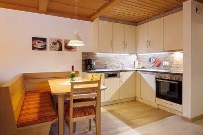 Image de Iii, Ferienwohnung Unternberg, Balkon, Kochnische, 2 Schlafz. und 1 Wohnz. , max 4 Pers