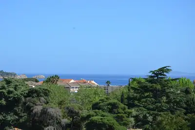 Image de Vue Mer à 400m-Beau Studio -3 *-Terrasse Abritee - Wi-Fi -Clim-Parking Prive