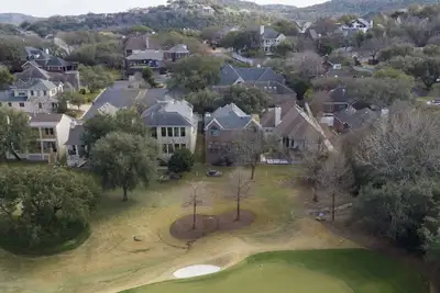 Image de Stunning views of 17th hole at Austin Country Club.