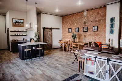 Image de ★Heart of Pendleton★Downtown Luxury & Location★