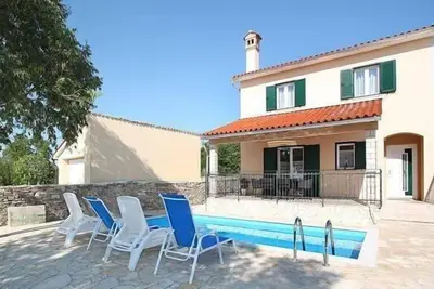Image de Maison de vacances Kanfanar pour 1 - 6 personnes avec 2 chambres à coucher - Maison de vacances