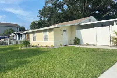 Image de Cozy 3br Home Steps from Busch Gardens with Private Parking & Spacious Yard