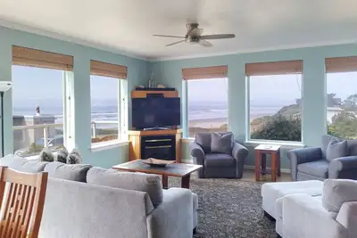 Image de Fabulous Ocean Views! Miles of Sandy Beach! Dog Friendly! Shared Private Beach Access!
