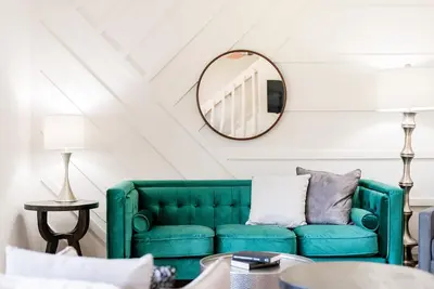 Image de \"The Giving House\" Creekside Home Close to it All