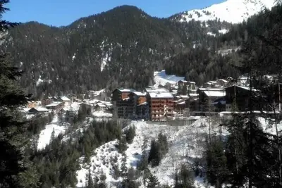 Image de Studio + cabine à Valfréjus - 4 pers, balcon, proche remontées et commerces, draps inclus