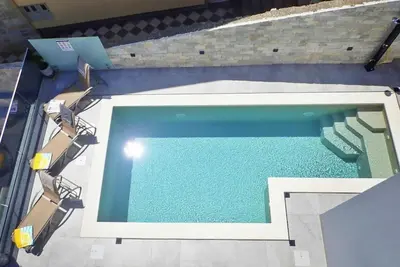 Image de Maison Maslenica avec Piscine proche Plage