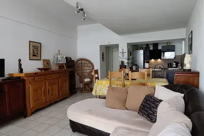 Image de appartement au milieu du village naturisme T3 de 60 m2 2 chambres a port Ambonne