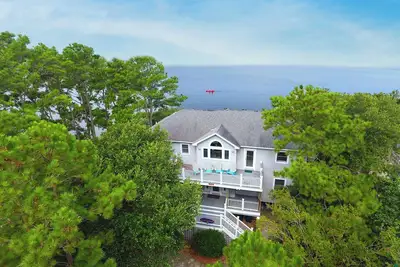 Image de Soundfront, Sound views, Private Pool, Hot Tub! 509, Friday Harbor