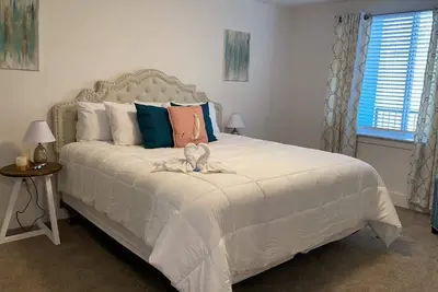 Image de 30% Off Month Stays Exquisite Loft W/Game Lounge