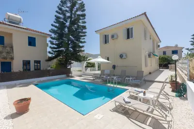 Image de Protaras Holiday Villa Ni38b - a villa that sleeps 10 guests in 5 bedrooms