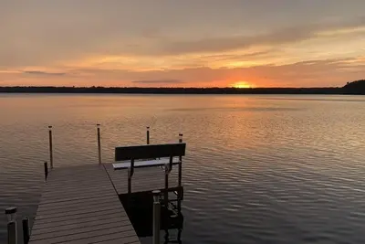 Image de Towering Pines Lakeside Getaway