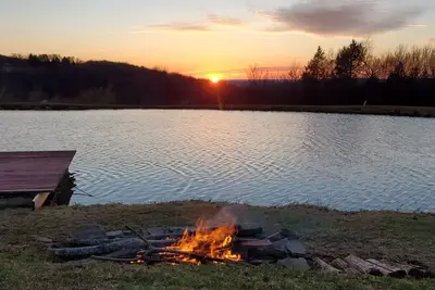 Image de Winter celebration and solitude at Whispering Willows Farm