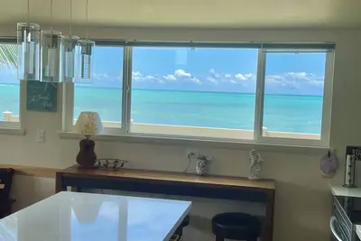Image de Ocean front house🏖️🏄right on the Beach! WiFi. Free Parking