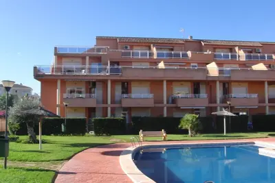 Image de Luxury corner ground floor with private garden, air conditioning, WiFi, satellite Tv, 50m from the beach