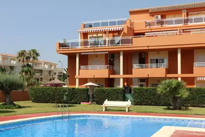 Image de Corner penthouse with 70m2 terraces, aircon, wifi, Sat Tv, 50m from the beach
