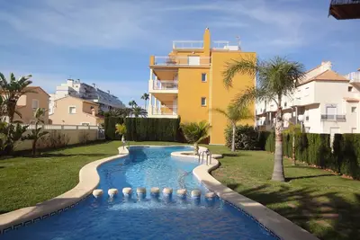 Image de Corner penthouse with air conditioning, pool, close to the beach, Denia 1. 5km