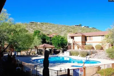 Image de Warm & Inviting Condo - Near Hiking / Premier Golf & Shopping / Cycling