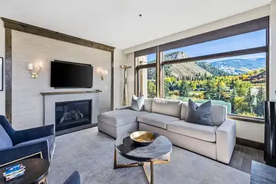 Image de Pop Art Villa Riverfront | Riverside Residence 1b