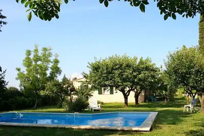 Image de Charmante maison de campagne à 500m du centre de Pernes les fontaines