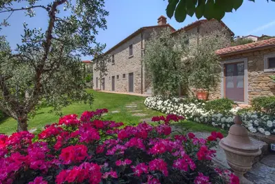 Image de Beautiful villa with pool and garden just 300 meters from the village