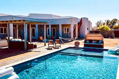 Image de A Resort by Design. . . Entire Home