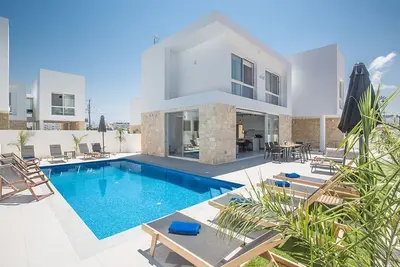Image de Protaras Vie Bleu Villa Vb2 - a villa that sleeps 9 guests in 4 bedrooms