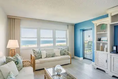 Image de Beachfront Luxury Living W/Heated Pool & Spa