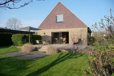 Image de Villa à 1, 5km de la mer, entre dunes et bois 7 ares gde terrasse Sud - 3 vélos