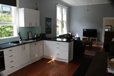 Image de Peaceful, Spacious Urban Edge Villa