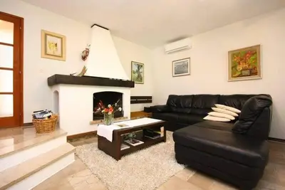 Image de Captivating 3-Bedroom Villa in Kanica